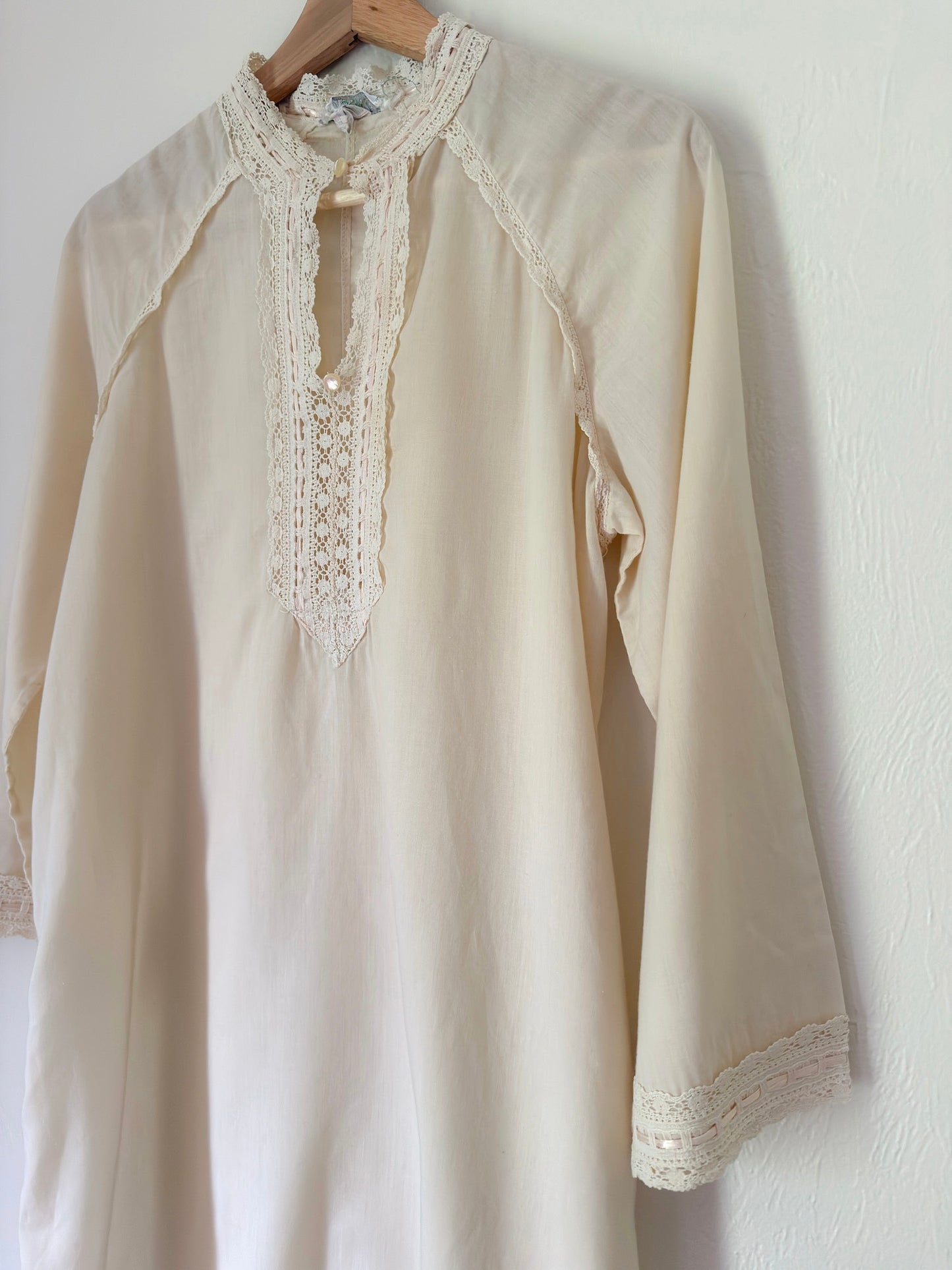 60s Saramal Nightgown