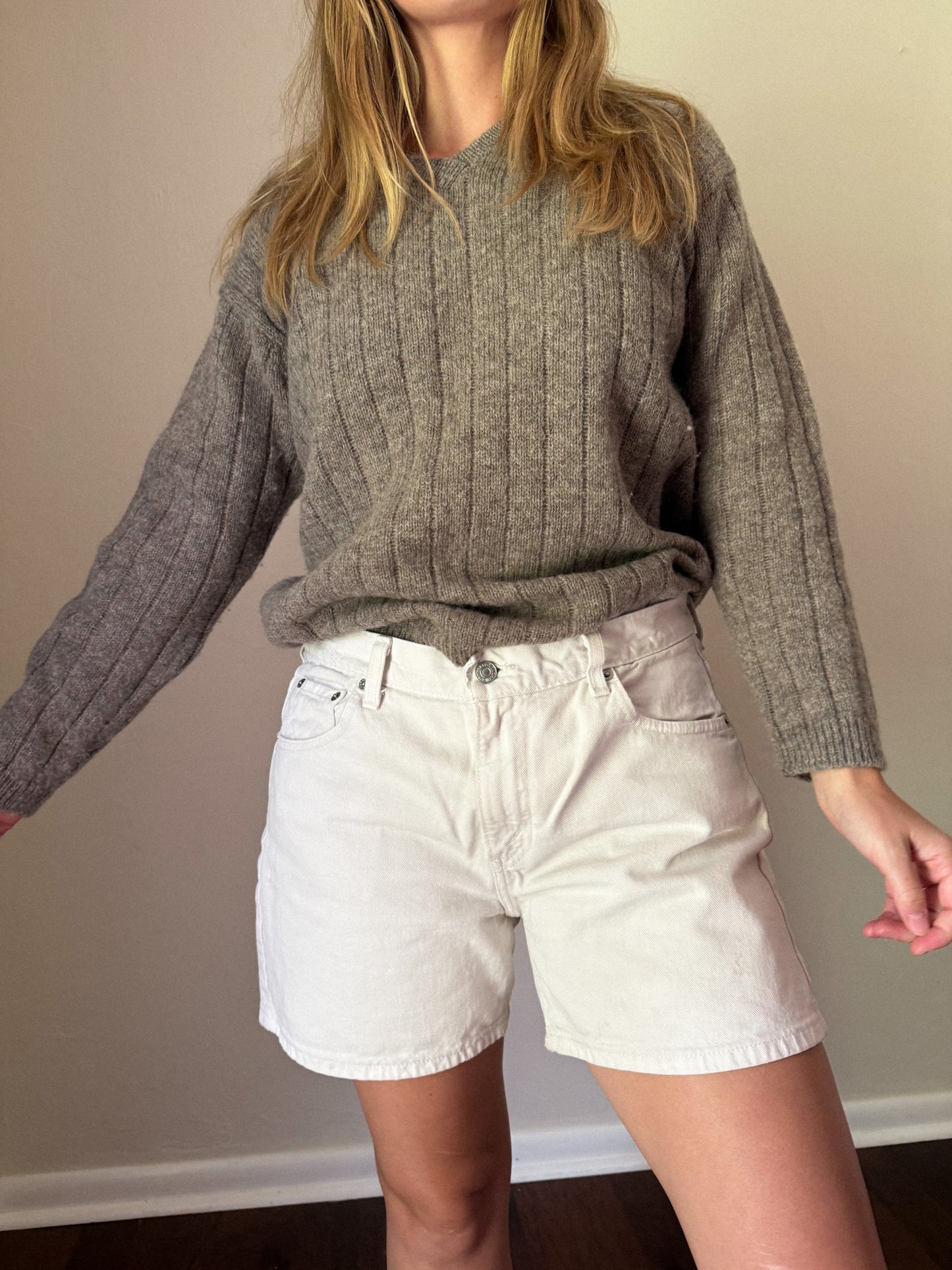 white denim Levi shorts