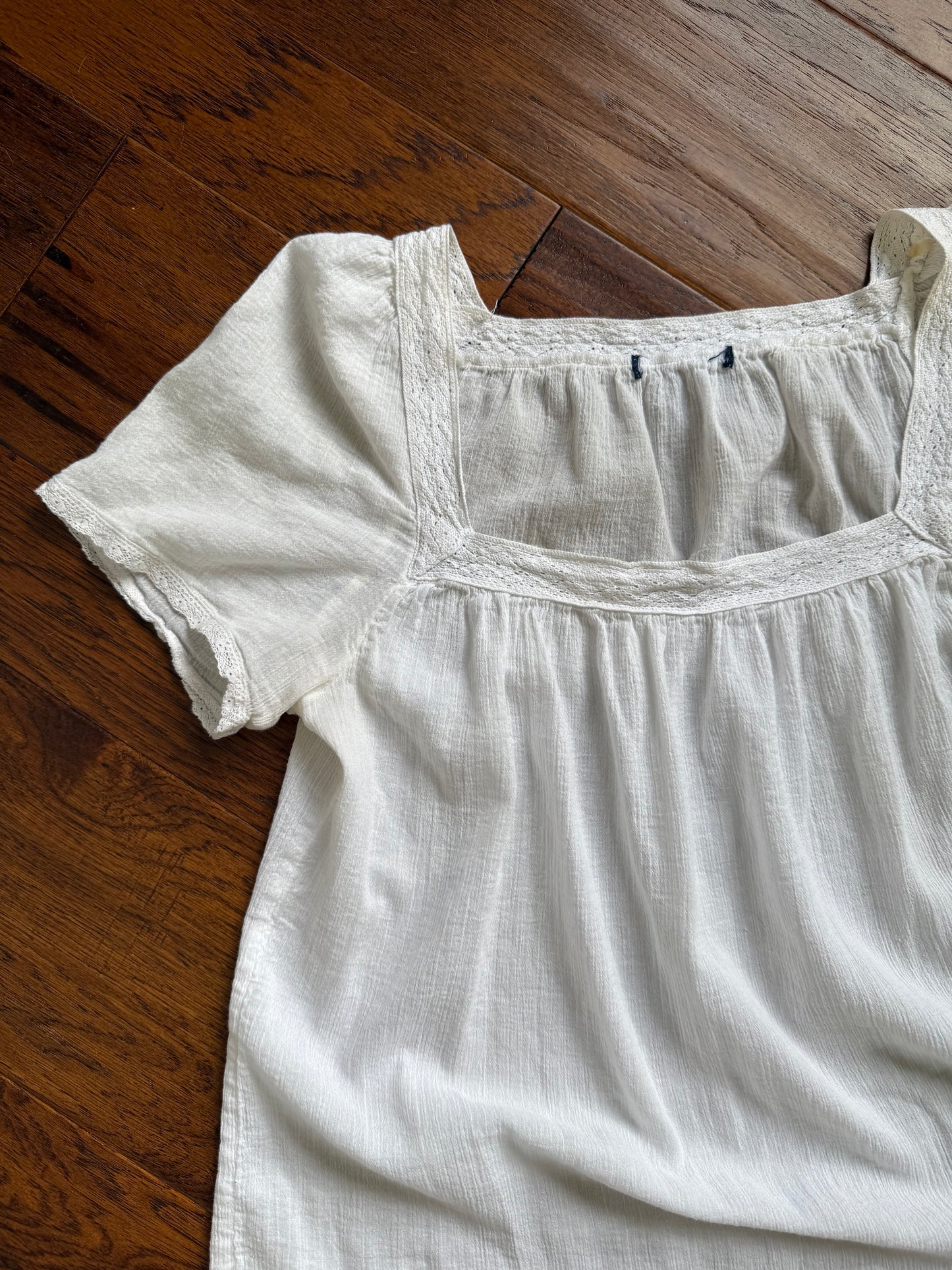 dainty peasant blouse