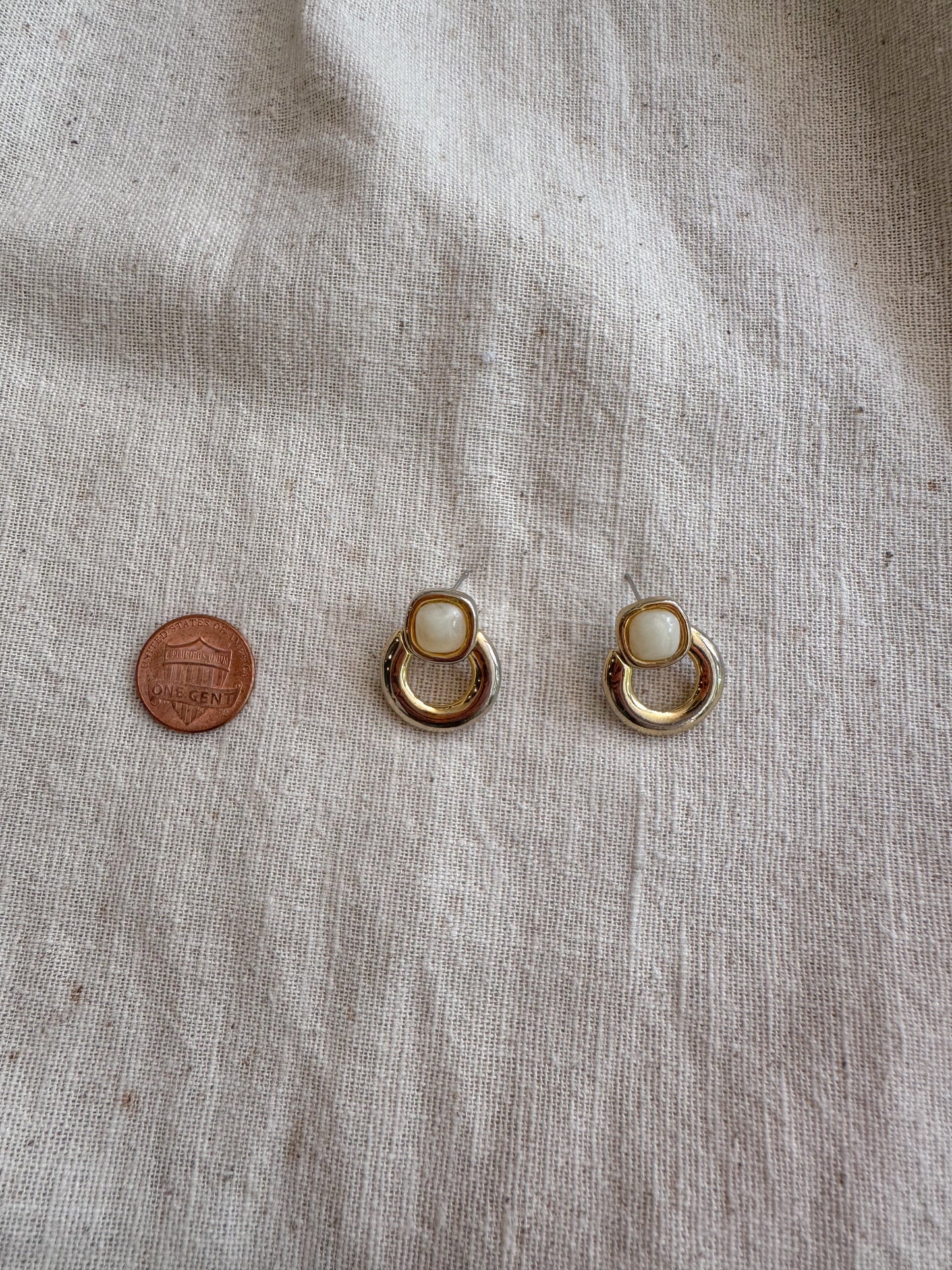 gold pearl hoop earrings