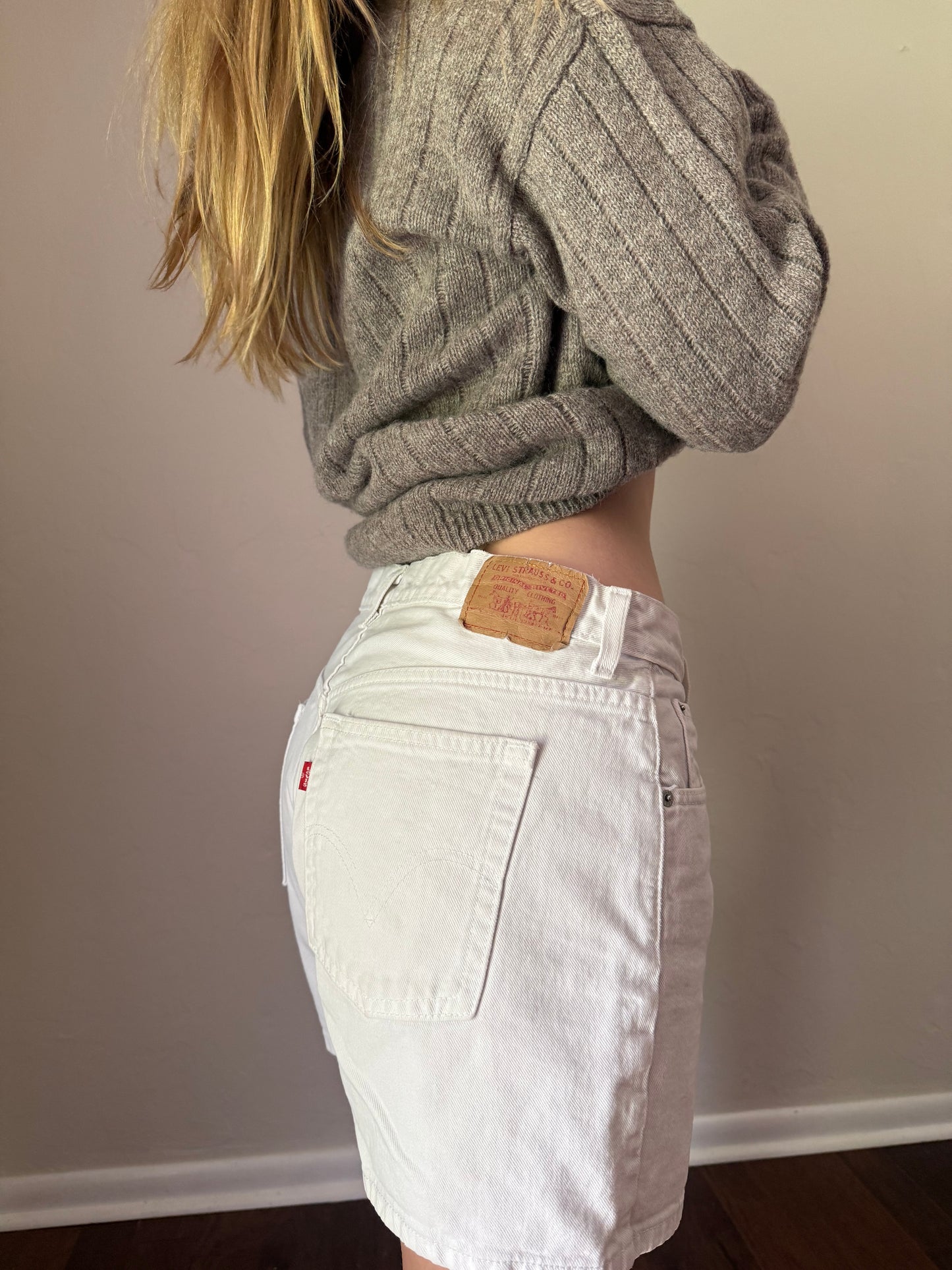 white denim Levi shorts