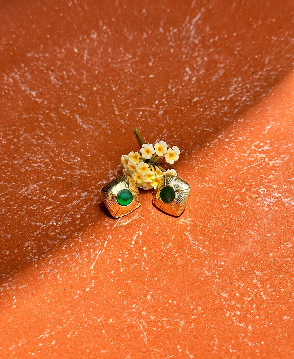 emerald gold studs