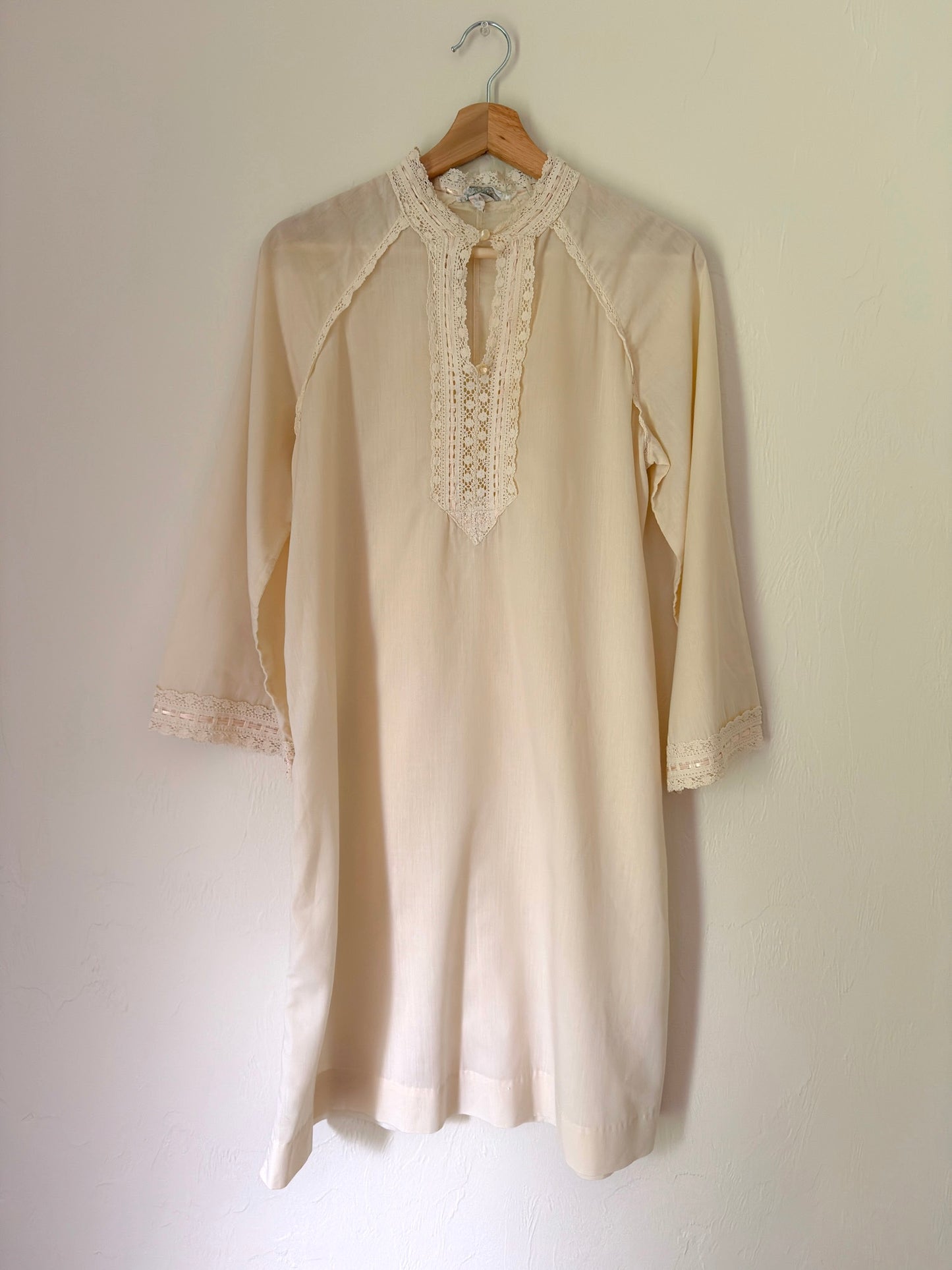 60s Saramal Nightgown