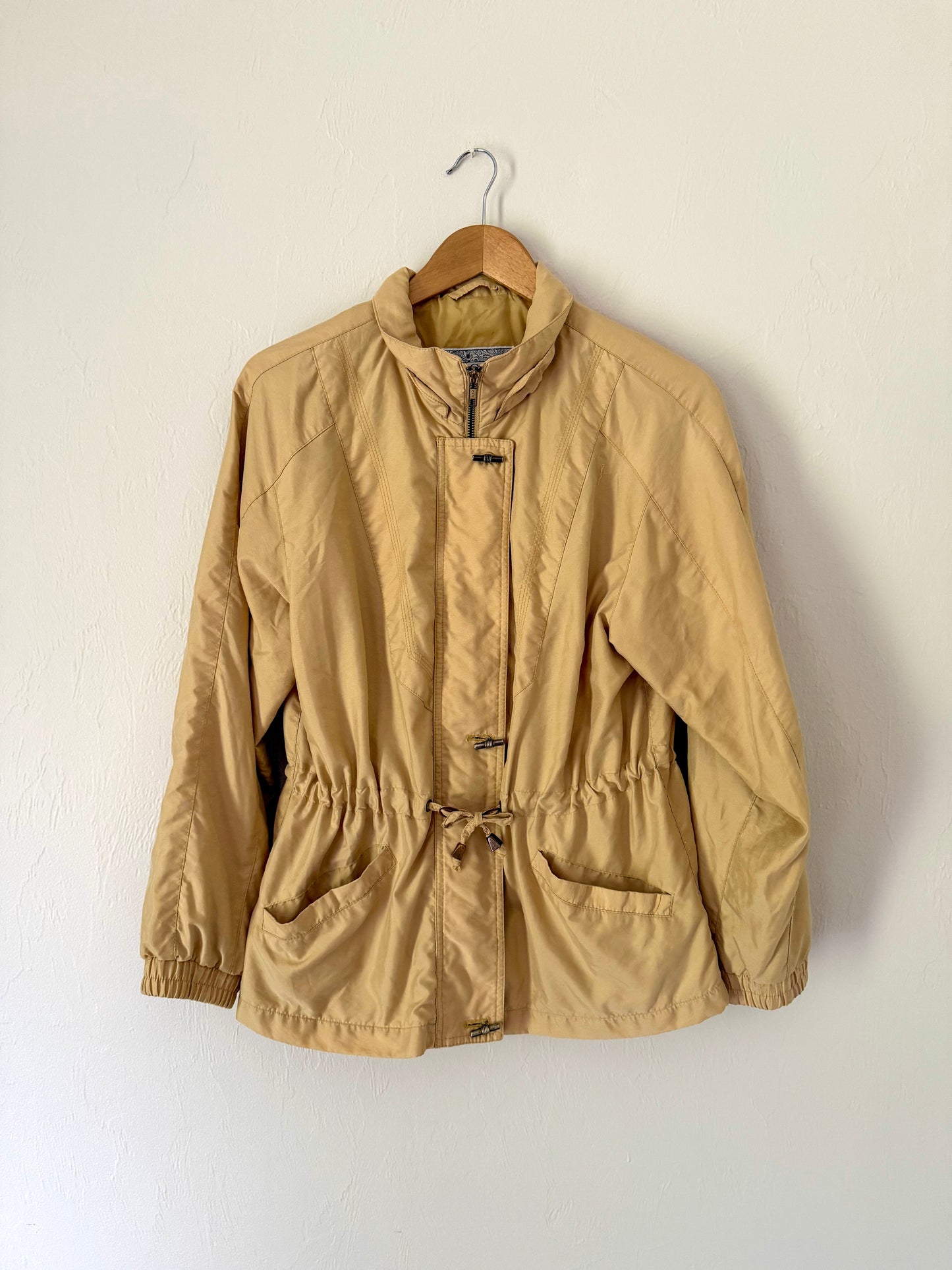 Gallery Sport Yellow Jacket