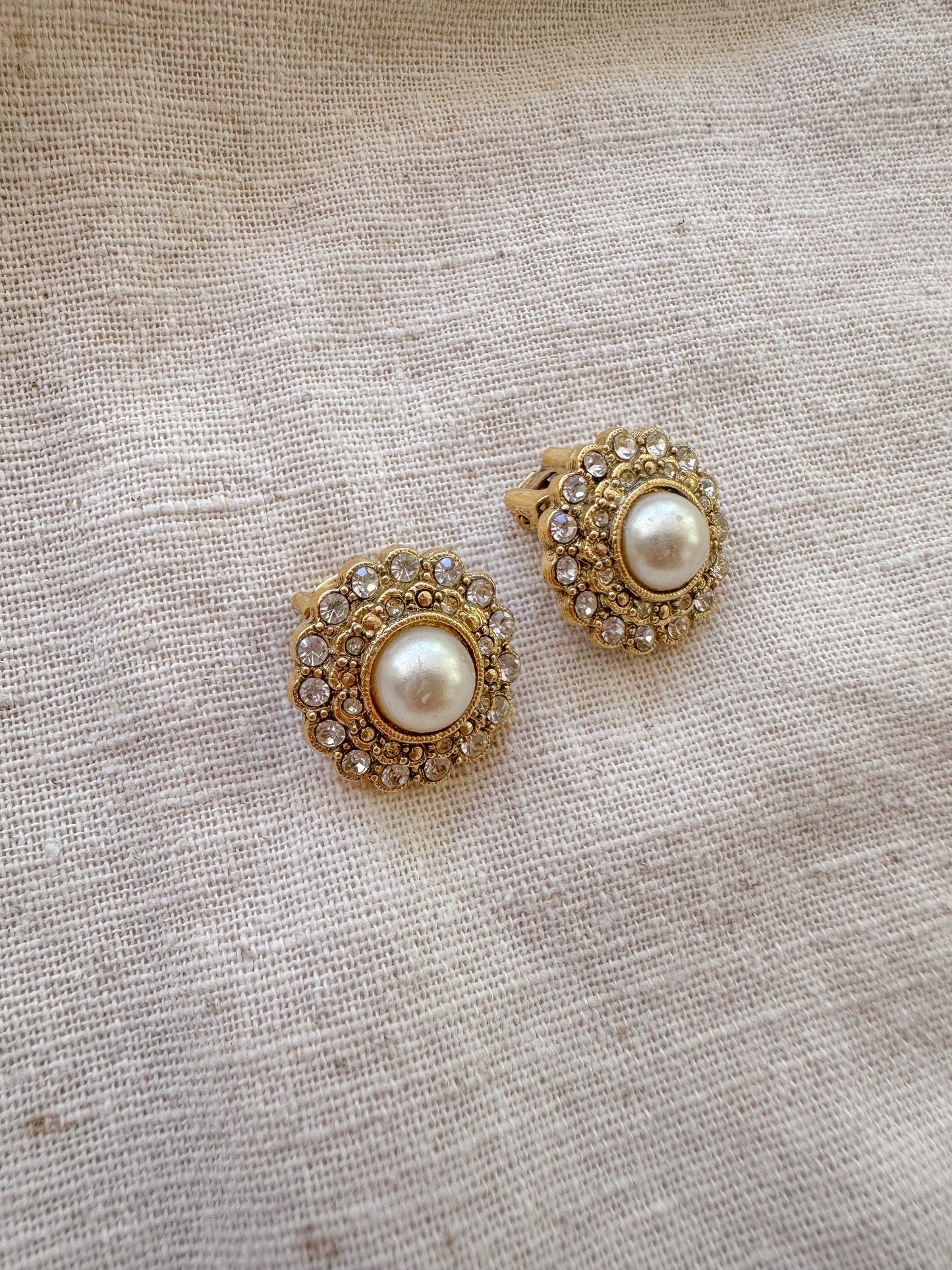 faux pearl clip on earrings