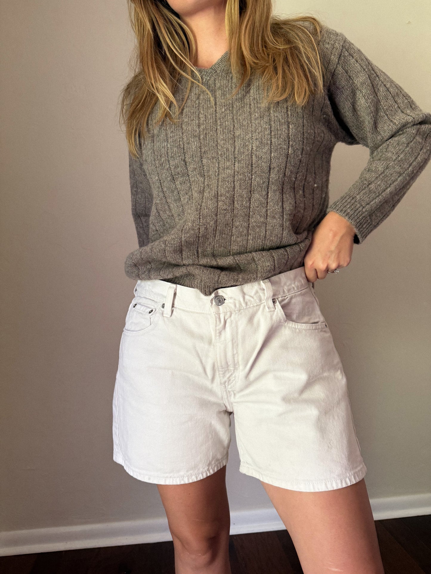 white denim Levi shorts