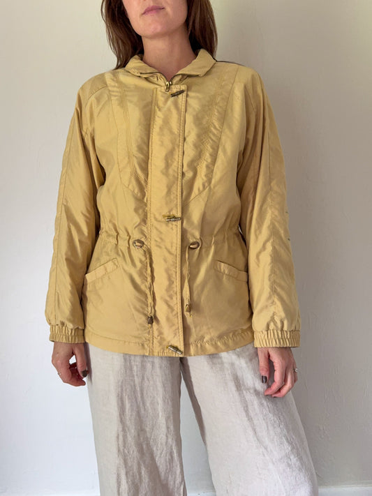 Gallery Sport Yellow Jacket