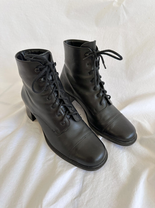 90s lace up boots