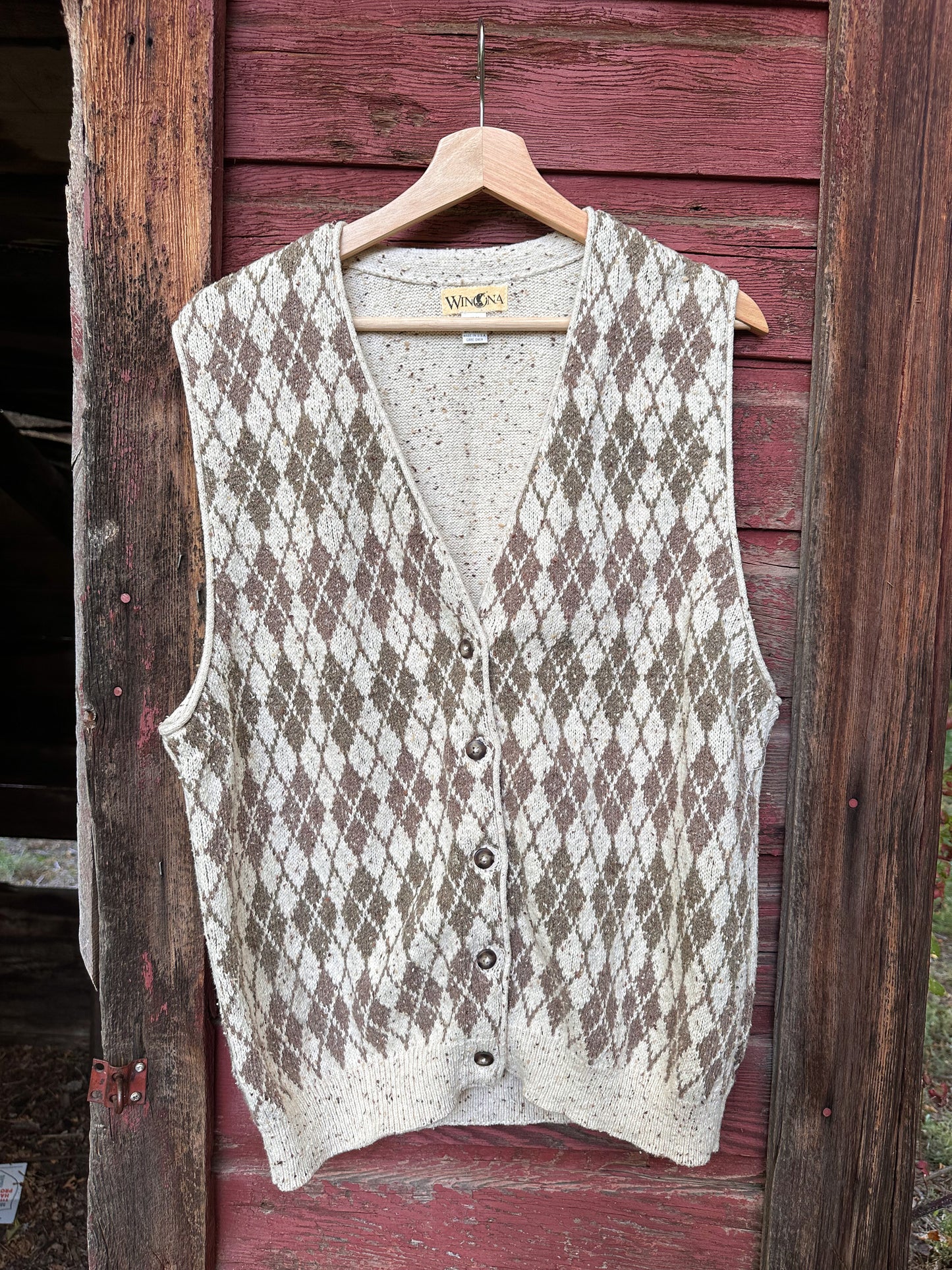 textured argyle sweater vest