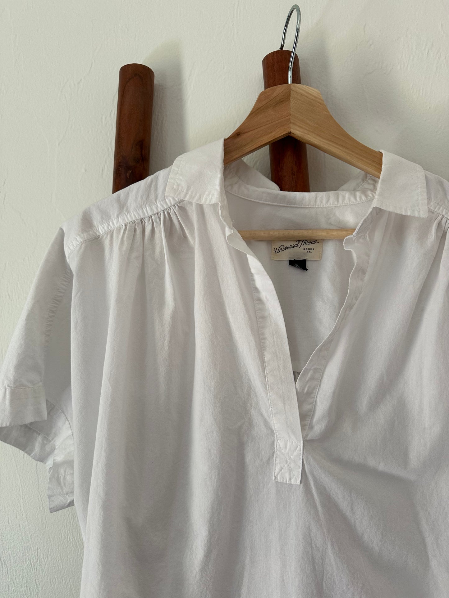 popover short sleeve blouse