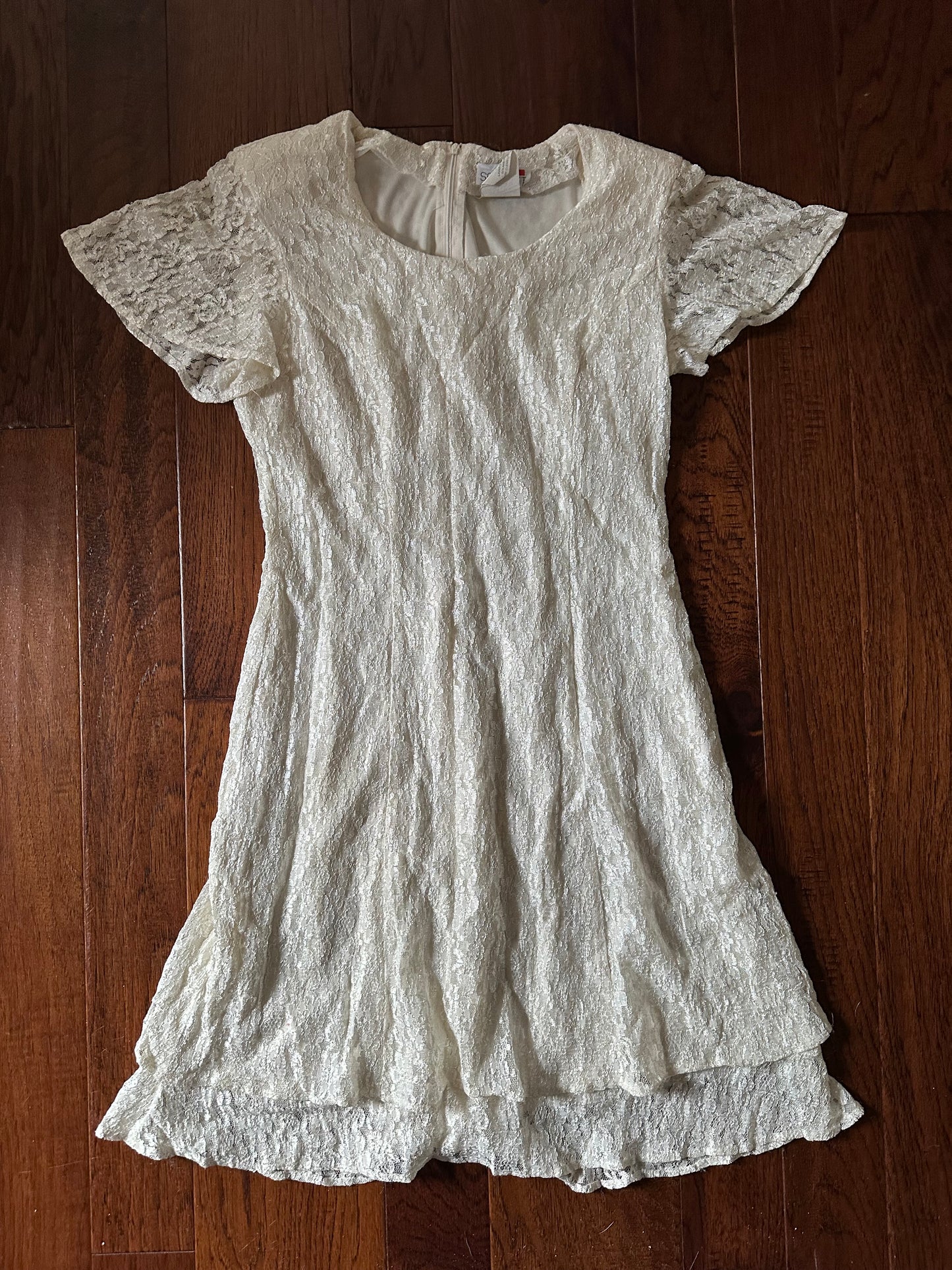 90s lace flutter sleeve dress