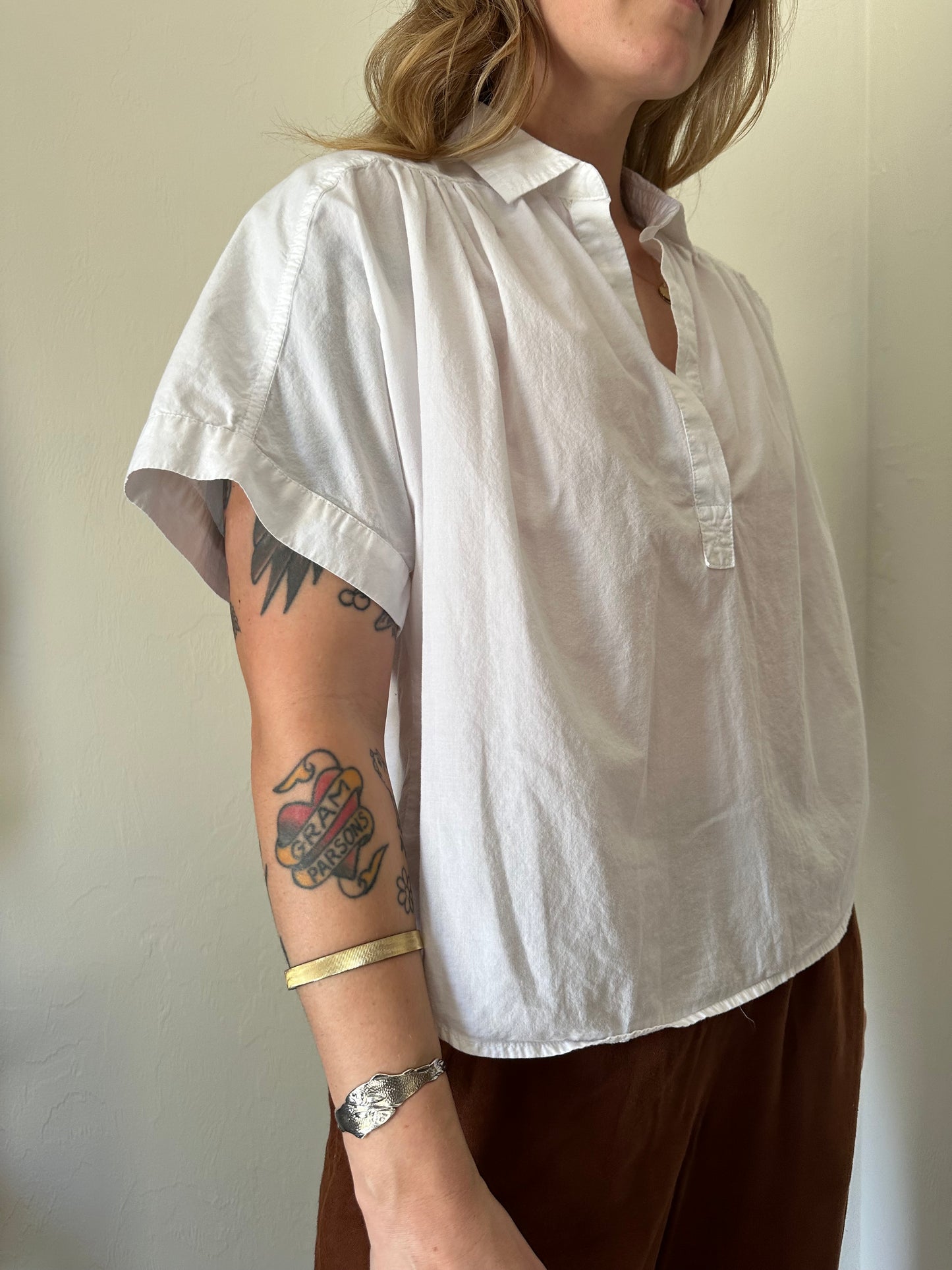 popover short sleeve blouse